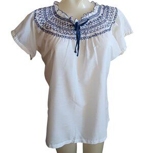 Women's Medium Vintage 70's Peasant Blouse Embroidery Ruffled Neckline Festival